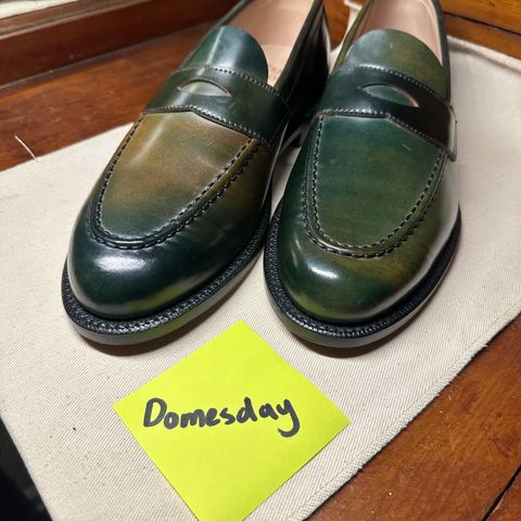 Grant Stone Traveler Penny in Horween Marbled Black Shell Cordovan
