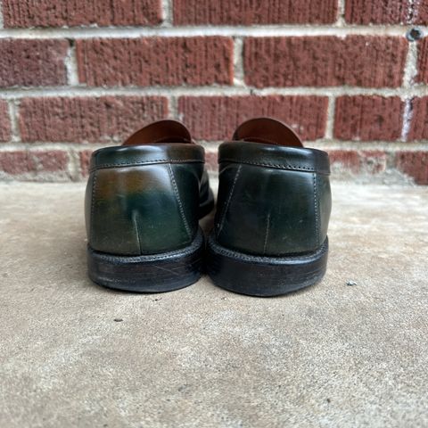 Grant Stone Traveler Penny in Horween Marbled Black Shell Cordovan