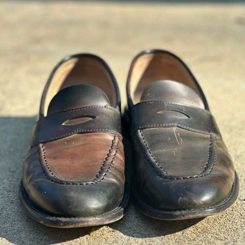 Grant Stone Traveler Penny in Horween Marbled Black Shell Cordovan