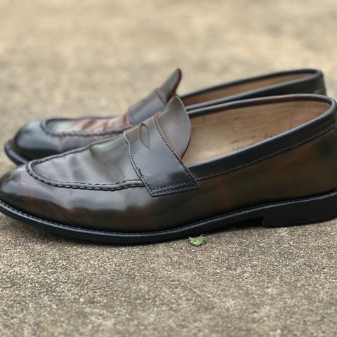 Grant Stone Traveler Penny in Horween Marbled Black Shell Cordovan