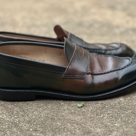 Grant Stone Traveler Penny in Horween Marbled Black Shell Cordovan