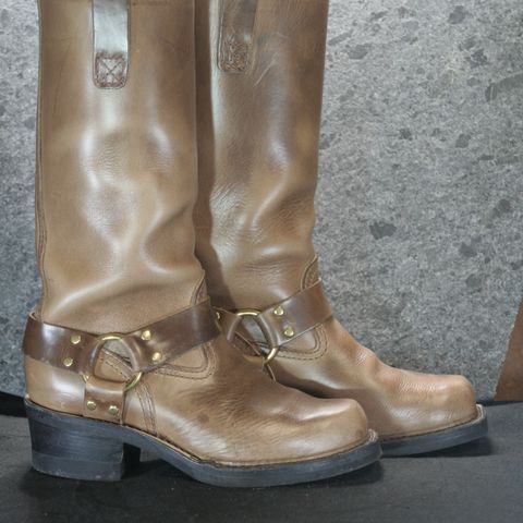 Wesco Harness in Horween Natural Chromexcel