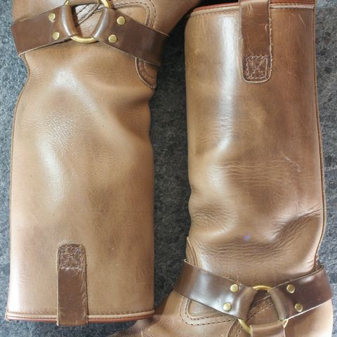 View photo of Wesco Harness in Horween Natural Chromexcel