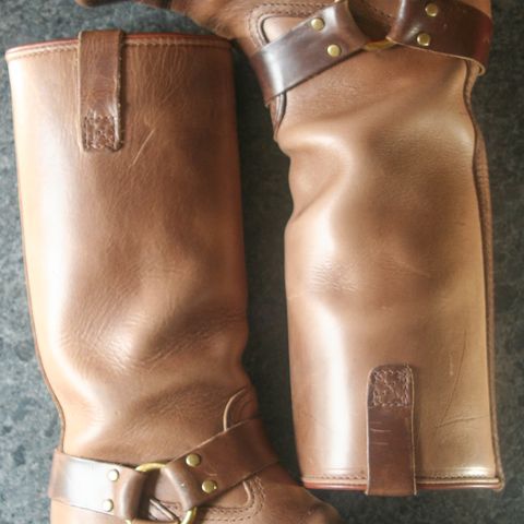 View photo of Wesco Harness in Horween Natural Chromexcel