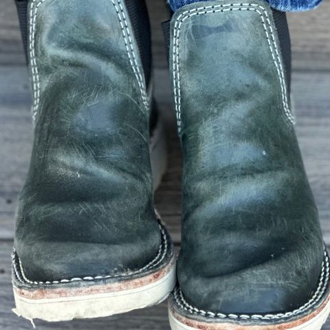 Wesco Project Axl in Petrolio + Bianco