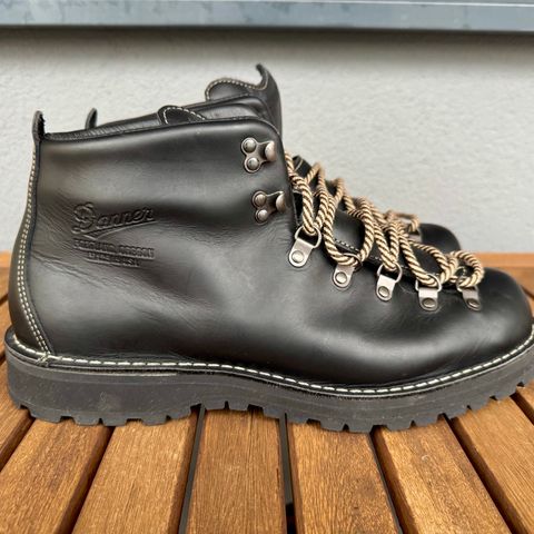 Danner Mountain Light in Black Full Grain