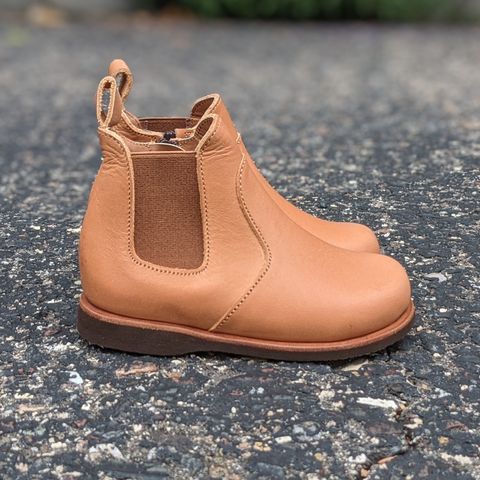 Adelisa and Co. Viajero Chelsea Boot in Unknown Natural Veg Tan