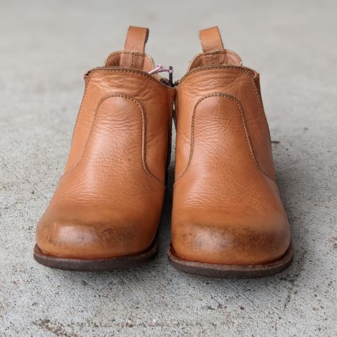 Adelisa and Co. Viajero Chelsea Boot in Unknown Natural Veg Tan