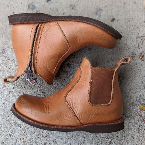 Adelisa and Co. Viajero Chelsea Boot in Unknown Natural Veg Tan