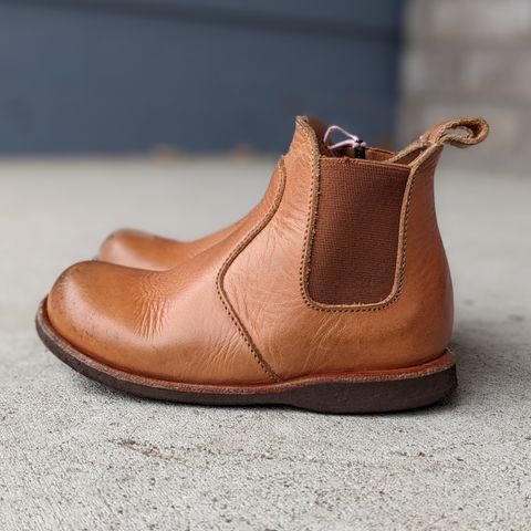 Adelisa and Co. Viajero Chelsea Boot in Unknown Natural Veg Tan