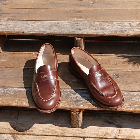Grant Stone Traveler Penny in Horween Crimson Chromexcel