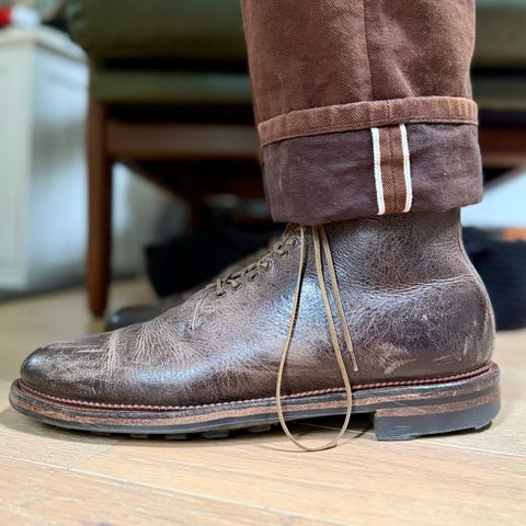 Viberg Wholecut Derby Boot in C.F. Stead Stone Waxed Kudu