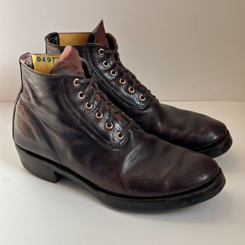 Unsung Union 6i Wholecut in Horween Dark Brown Aspen Horsefront