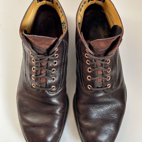 Unsung Union 6i Wholecut in Horween Dark Brown Aspen Horsefront