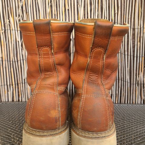 Thorogood 8" Plain Toe in Tobacco Gladiator Oil-Tanned