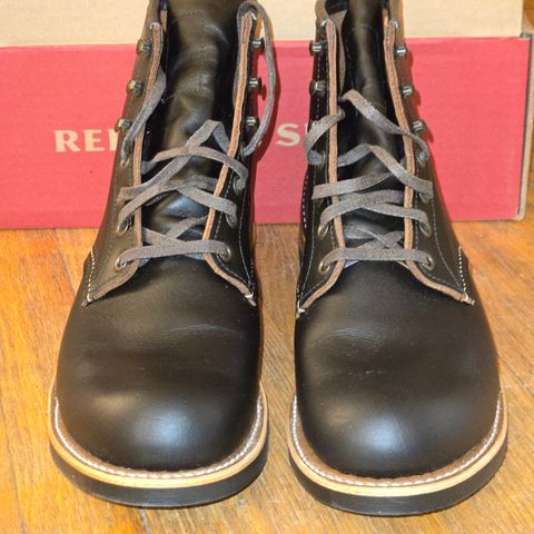 Red Wing Blacksmith in S.B. Foot Black Prairie