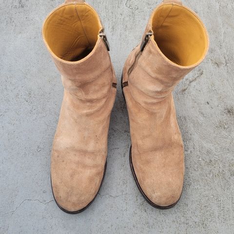 Viberg Herald in Eco Veg Fallow Suede Roughout