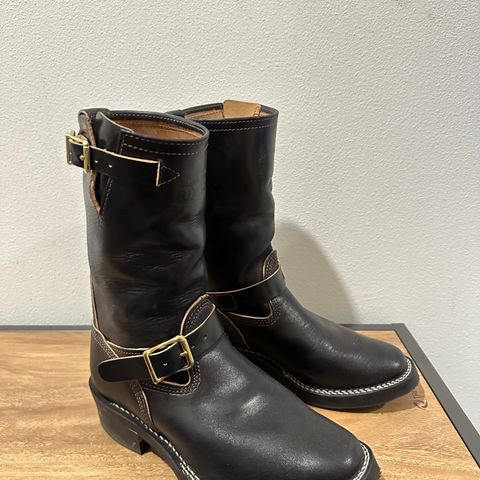 Wesco Boss Engineer Boot in Maryam Petrolio Waxed Black Horsehide