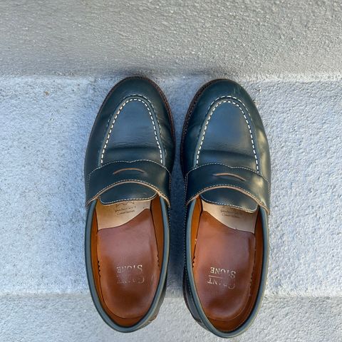 Grant Stone Traveler Penny in Horween Navy Chromexcel