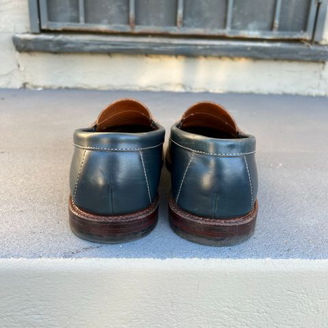Grant Stone Traveler Penny in Horween Navy Chromexcel