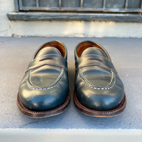 Grant Stone Traveler Penny in Horween Navy Chromexcel