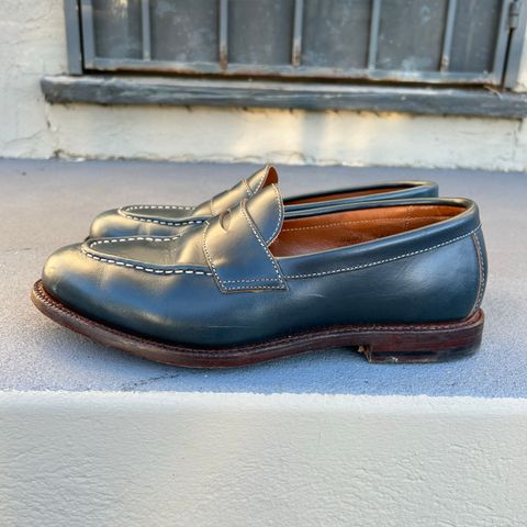 Grant Stone Traveler Penny in Horween Navy Chromexcel