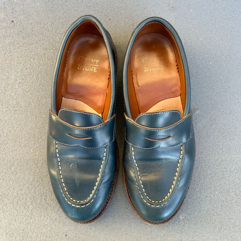 Grant Stone Traveler Penny in Horween Navy Chromexcel