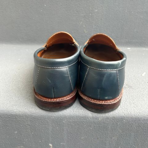 Grant Stone Traveler Penny in Horween Navy Chromexcel
