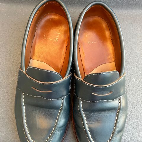 Grant Stone Traveler Penny in Horween Navy Chromexcel