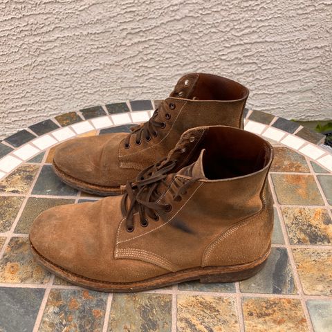 View photo of Oak Street Bootmakers Field Boot in Horween Natural Chromexcel Roughout