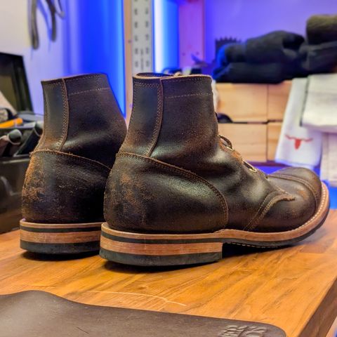 Truman Service Boot in Horween Java Waxed Flesh