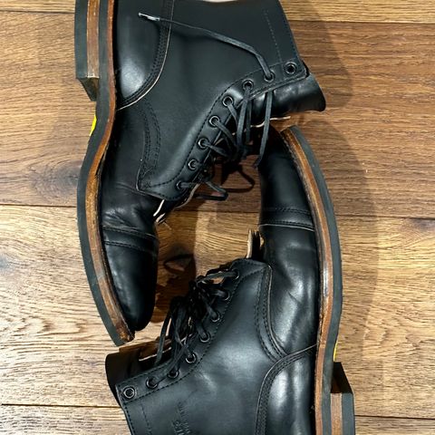 View photo of White's Bounty Hunter in Horween Black Chromexcel Horsehide