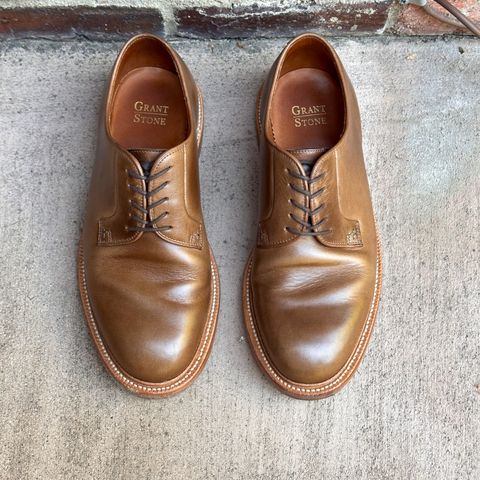 Grant Stone Plain Toe Blucher in Horween Dune Chromexcel