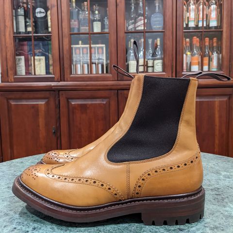 Tricker's Henry Country Dealer Boot in 1001 Burnished Calf