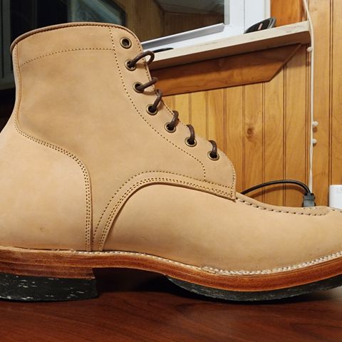 Renav Unlisted Model in Unlisted Leather