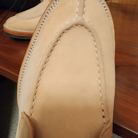 Renav Unlisted Model in Unlisted Leather