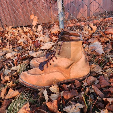 Renav Unlisted Model in Unlisted Leather