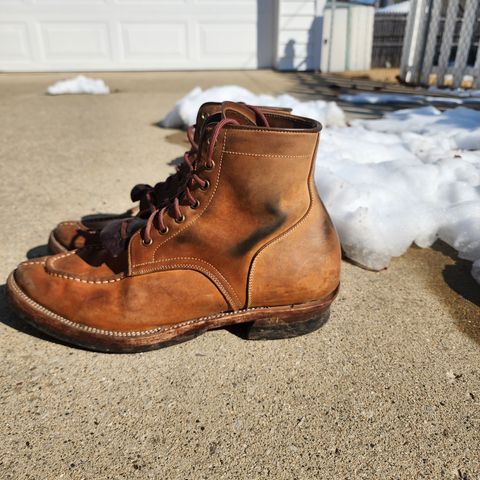 Renav Unlisted Model in Unlisted Leather