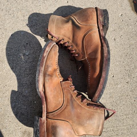 Renav Unlisted Model in Unlisted Leather
