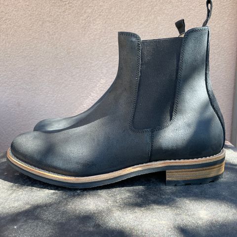 Mark Albert Chelsea Boot in C.F. Stead Black Waxy Commander Suede