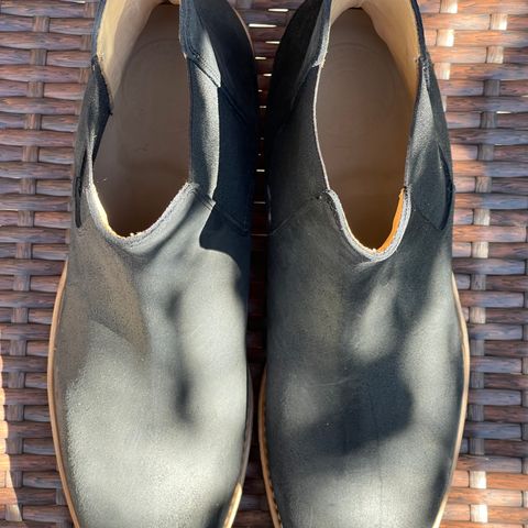 Mark Albert Chelsea Boot in C.F. Stead Black Waxy Commander Suede