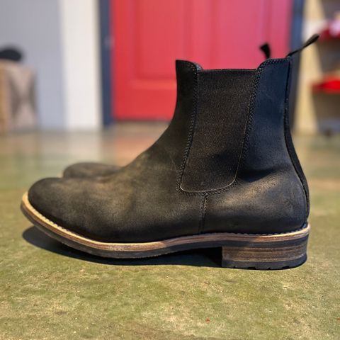 Mark Albert Chelsea Boot in C.F. Stead Black Waxy Commander Suede