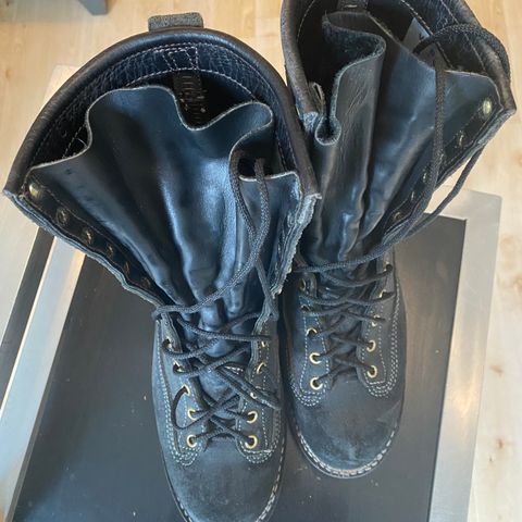 Viberg Rigger in Unknown Leather