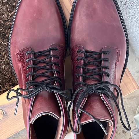 Arno Galno in Maryam Burgundy TPR Horsebutt & Law Tanning Black Cherry Big Horn Shrunken Bison