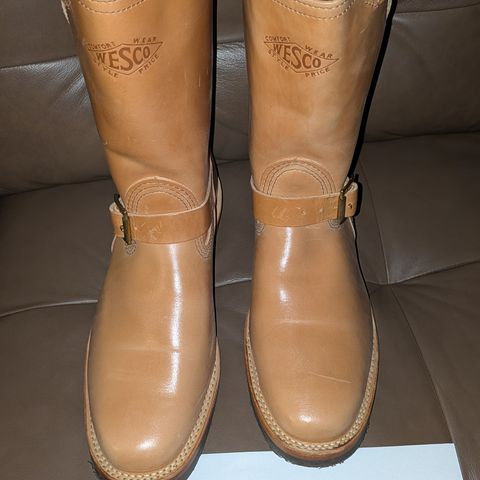 Wesco Mister Lou in Maryam Natural Horsebutt
