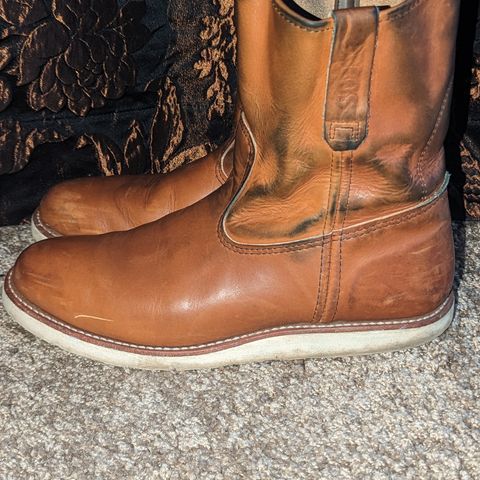 View photo of Red Wing Pecos in Unknown Leather