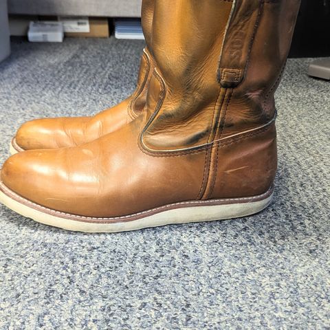 View photo of Red Wing Pecos in Unknown Leather