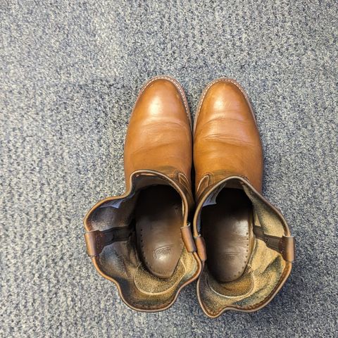 View photo of Red Wing Pecos in Unknown Leather