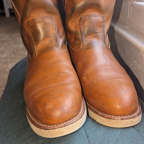 View photo of Red Wing Pecos in Unknown Leather