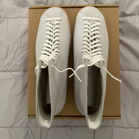 View photo of Dr. Sole Game Changer in Off-White Nubuck